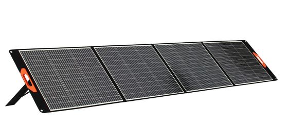 220,8% Przenośny panel słoneczny 400W Monokrystaliczny krzem kempingowy Panele słoneczne