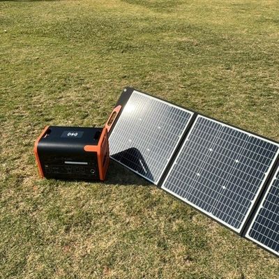 220,8% Przenośny panel słoneczny 400W Monokrystaliczny krzem kempingowy Panele słoneczne