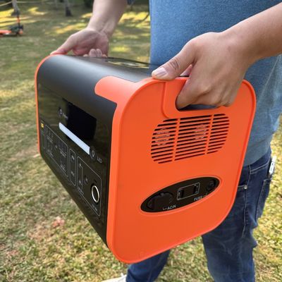 Generator słoneczny 2200W Zasilanie Przenośna elektrownia z czystym falowym falownikiem