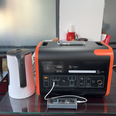 Generator przenośny do ładowania USB i zasilania słonecznego