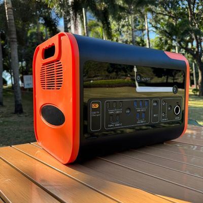 800W Wpis słoneczny 2200W Stała moc Mobilna elektrownia słoneczna do ładowania na zewnątrz
