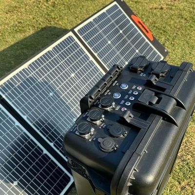 Czysty generator słoneczny fali sinus 2200W LiFePO4 Przenośna elektrownia do ładowania słonecznego