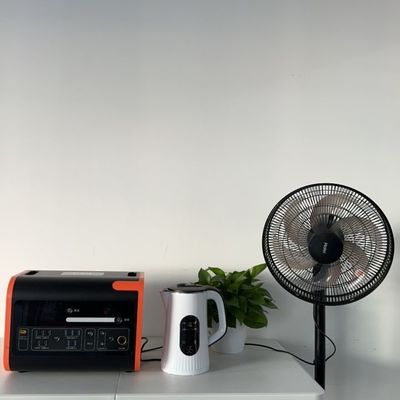 2000W magazynowanie energii/przenośny generator z ładowaniem samochodów słonecznych typ AC DC USB ładowanie AT22