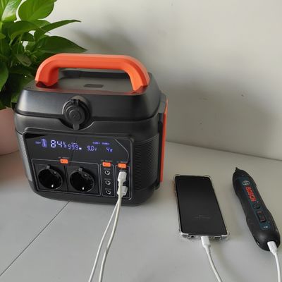 S6 600W Mobilna Elektrownia Słoneczna z akumulatorem litowym i wyjściem fal sinus