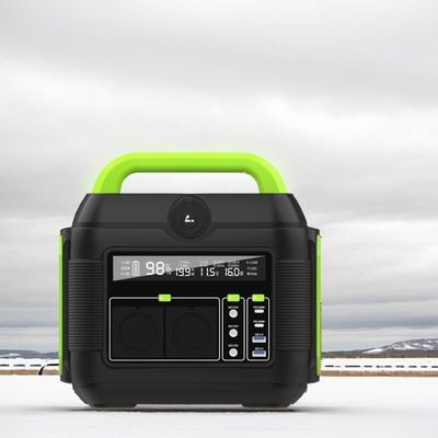 Elektrownia o mocy 600 W z wielofunkcyjnym wyjściem i baterią
