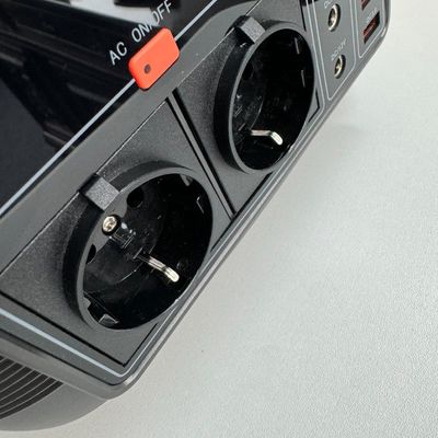 600W przenośna elektrownia wyjmowana 576wh/14.4V/40ah Pojemność baterii Generator słoneczny
