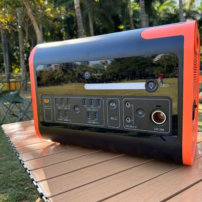Mobilna stacja zasilania USB Generator słoneczny szybkiego ładowania 2000W z typem C 3*18W/2*100W