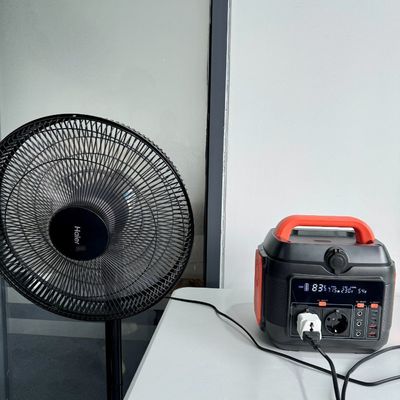 Przenośna 200W600W stacja zasilania energią słoneczną z wyjściem fal sinus