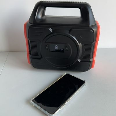 300W/110/220V-50Hz/60Hz Przenośna Elektrownia Słoneczna z funkcją zasilania w stanie gotowości