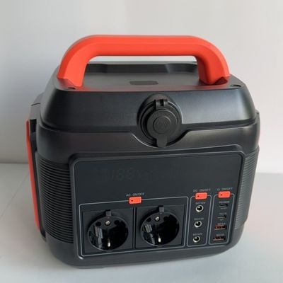 Nagłe zapotrzebowanie na energię Centrum zasilania domowego z akumulatorem litowym o mocy 600 W i oświetleniem LED o mocy 11 W