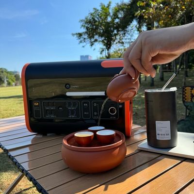 CE Un38.3 Certyfikat MSDS 230V 300W-2200W Elektrownia słoneczna dla entuzjastów outdooru