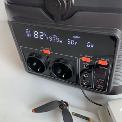 600W 576wh Przenośna elektrowna słoneczna awaryjna na rynku i na świeżym powietrzu