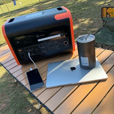 Przenośna elektrownia 2200W Pure Sine LiFePO4 UPS Backup Battery for Outdoor Camping