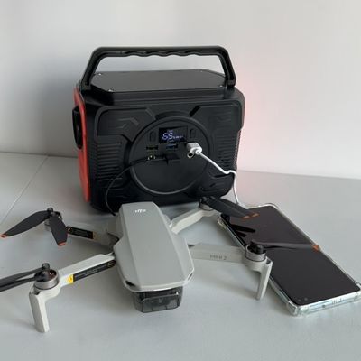 200W AC Wyjście Przenośna Elektrownia Słoneczna 110/220V-50Hz/60Hz 173wh Bateria litowa