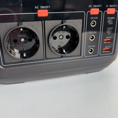 Typ C Wyjście Pd100W Pd27W 600W/300W/1200W Przenośna elektrownia do aktywności na zewnątrz