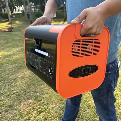 Narody Zjednoczone AC Socket Portable Mobile Power 2200W Wireless Charging Solar Generator