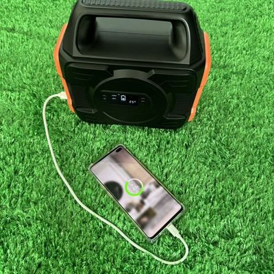 Wewnętrzna / zewnętrzna 300W przenośna elektrownia słoneczna Najlepsze rozwiązanie do ładowania