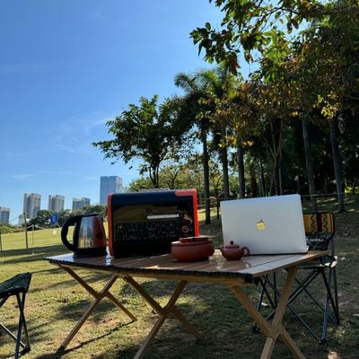 Dostosowywalny kolor 2200W/2048wh Na zewnątrz Camping Elektrownia magazynowa Elektrownia