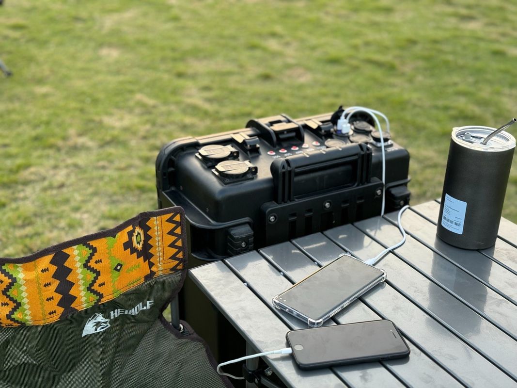 3000wh Przenośny zbiornik zasilania do fotografowania na zewnątrz Camping Emergency Model NO. LT-30