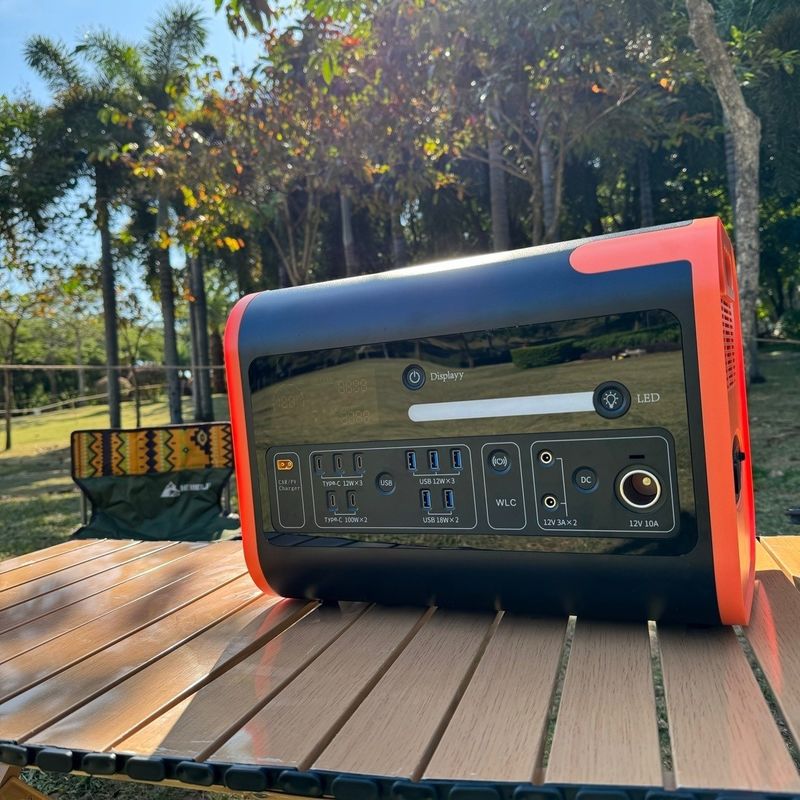 600W 2200W 3000W Generator słoneczny Przenośna Elektrownia do kempingu rodzinnego na zewnątrz