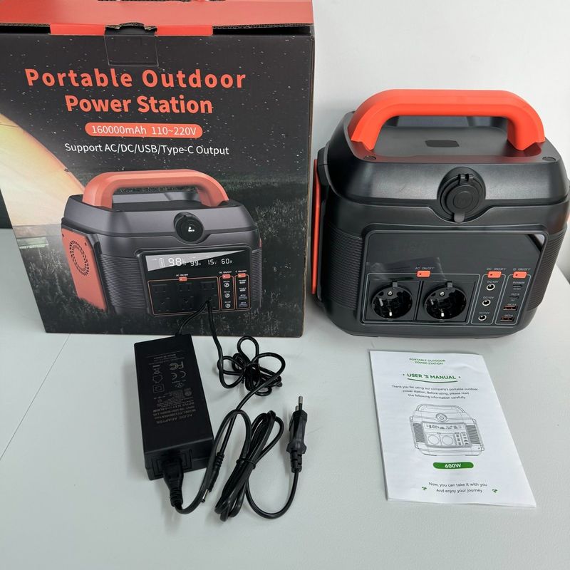 576wh Pojemność Generator zasilania energii słonecznej do kempingu rodzinnego i mobilnego zasilania RV