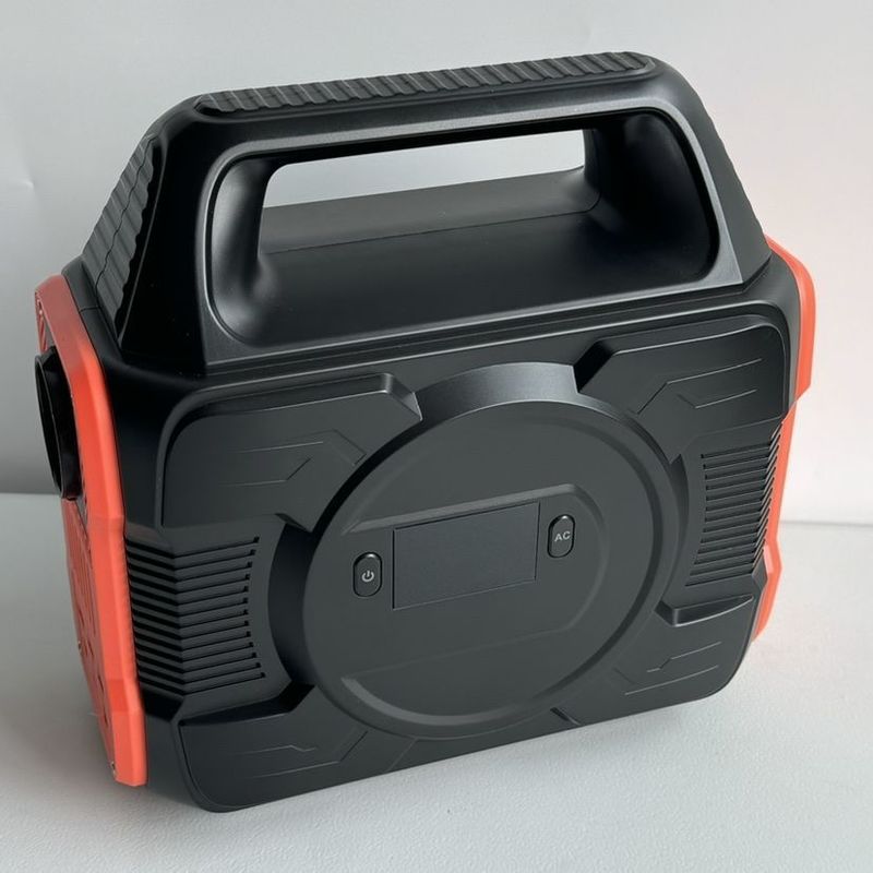 Generator słoneczny 300W AC DC Podwójne ładowanie USB typu C dla stacji ładowania zewnętrznego