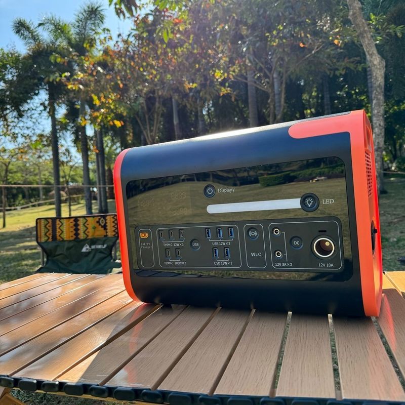 Samochodowe ładowanie słoneczne 800W Max 2200W 3000W Przenośny zewnętrzny 230V generator słoneczny dla rodziny