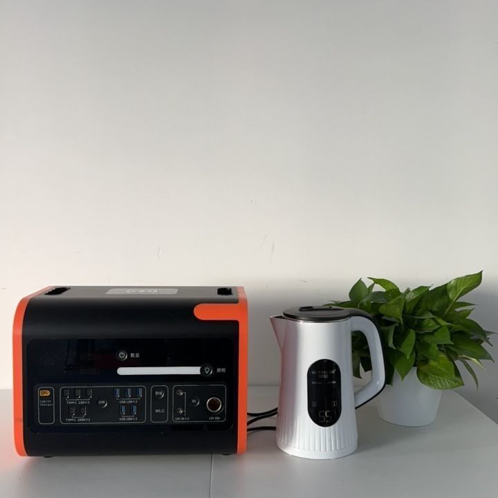 Mobilna stacja zasilania USB Generator słoneczny szybkiego ładowania 2000W z typem C 3*18W/2*100W