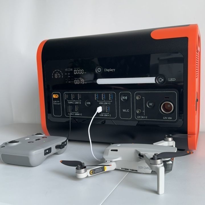 1500W Główne AT22 Przenośna Elektrownia Słoneczna do kempingu