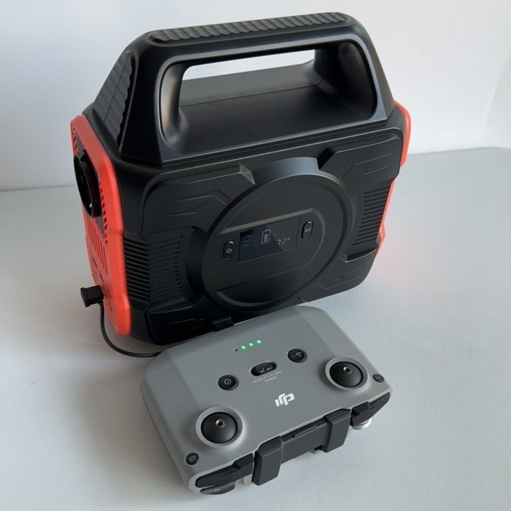 300W/110/220V-50Hz/60Hz Przenośna Elektrownia Słoneczna z funkcją zasilania w stanie gotowości